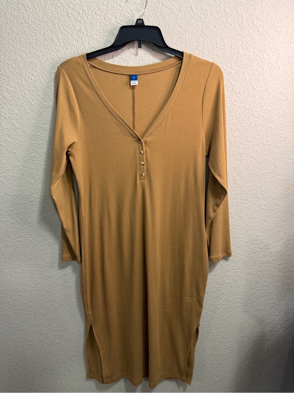 Old Navy Carmel Ribbed V-Neck Top